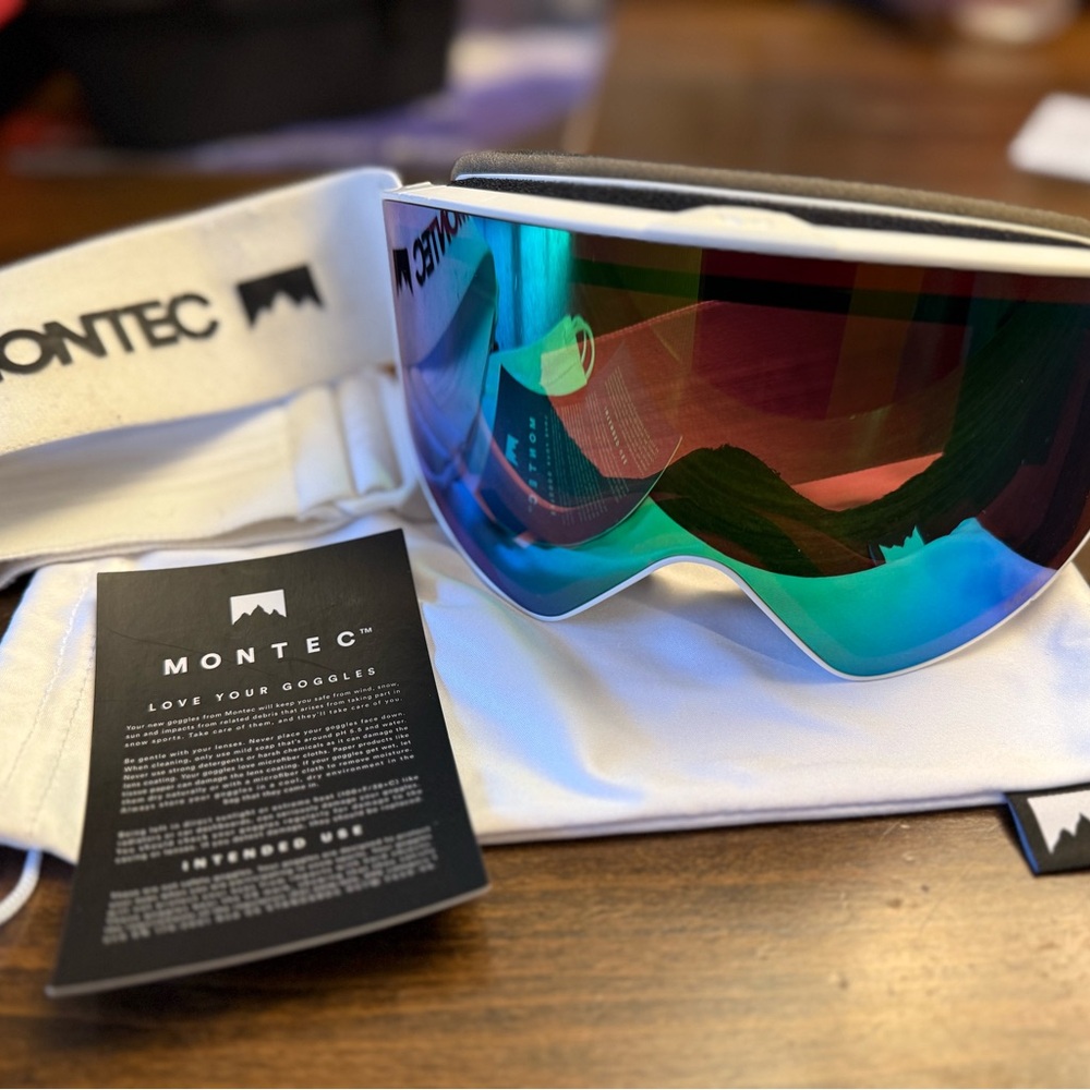Montec Scope- Ski Goggles with Tourmaline Green Lens